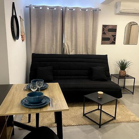 Ferienwohnung Petit Cocon Douillet Climatise Pour 2 Pers La Crau Exterior foto